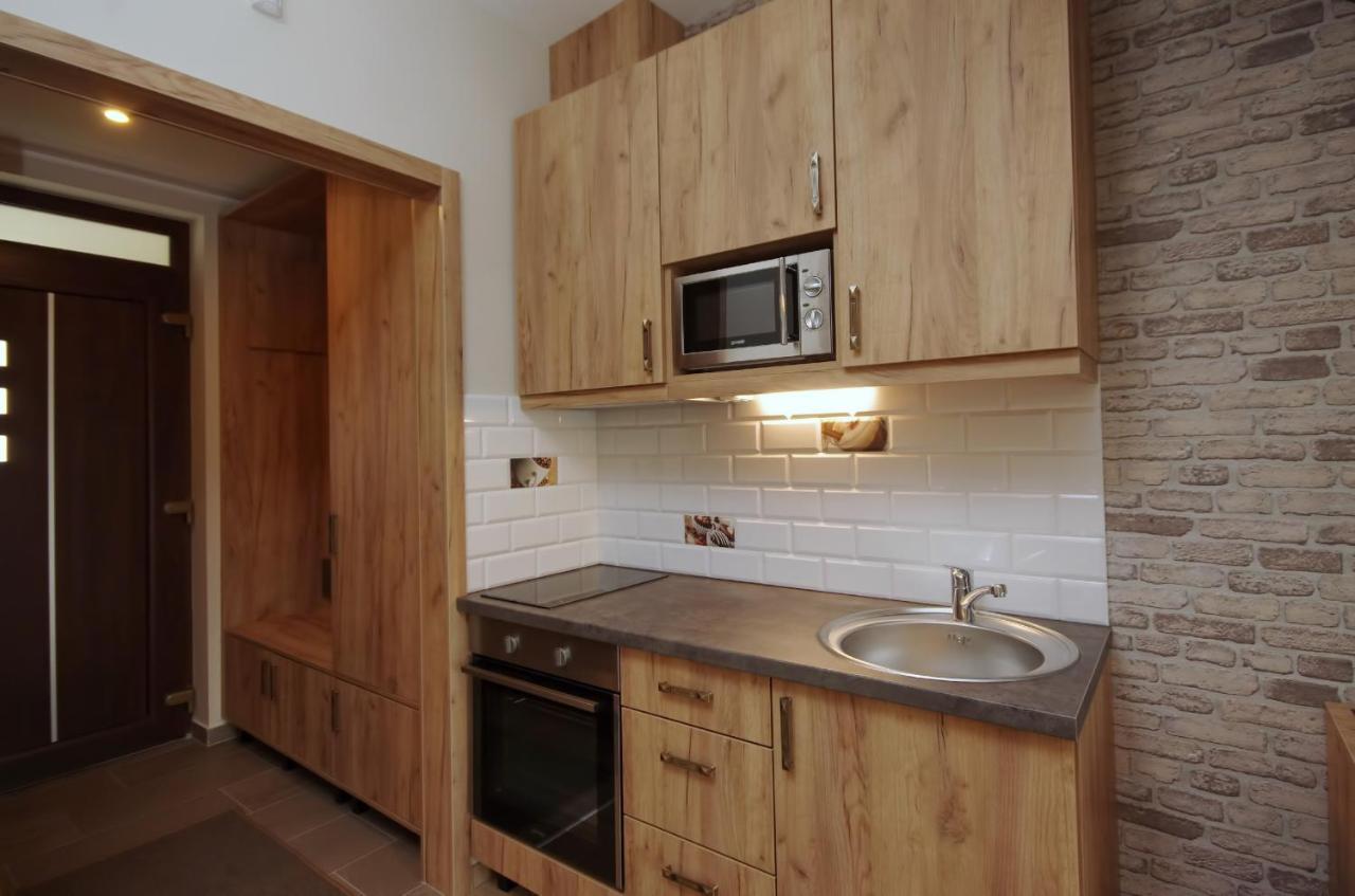 Almasy Apartmanhaz 귤러 외부 사진