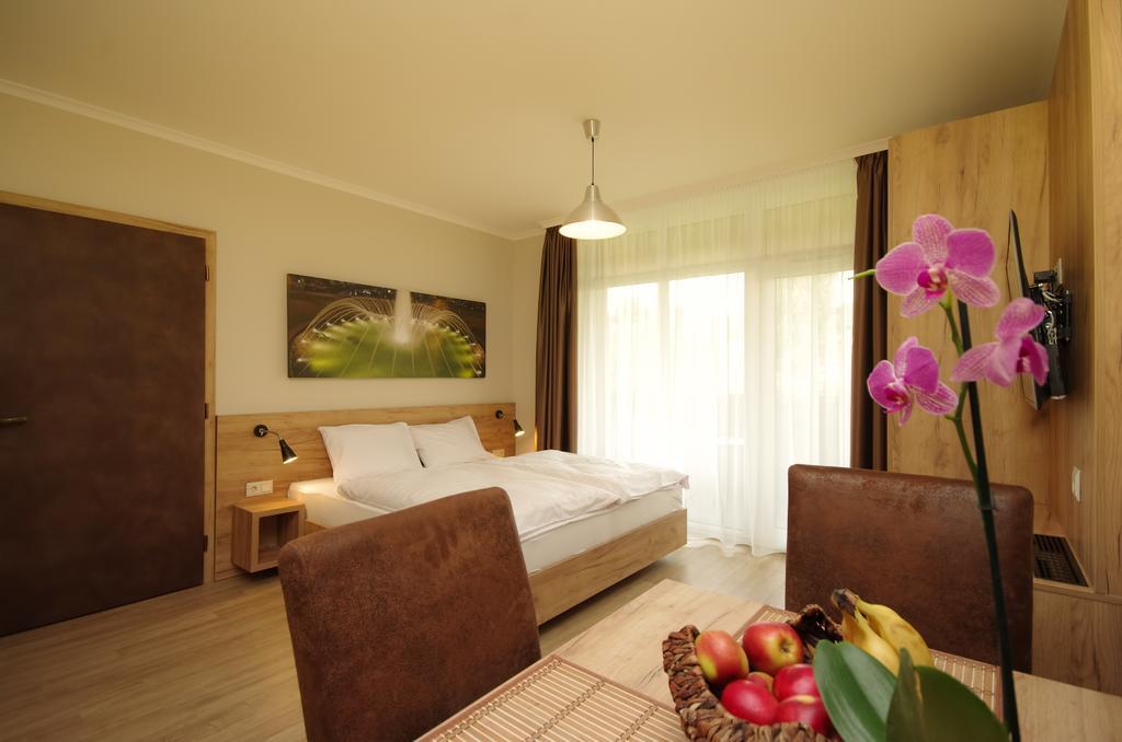 Almasy Apartmanhaz 귤러 외부 사진