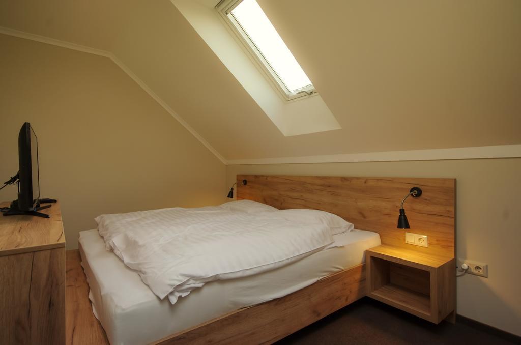Almasy Apartmanhaz 귤러 외부 사진
